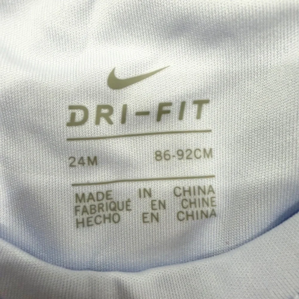 NWT -- Nike Toddler Set -- Size 24 Months -- Never Worn - Picture 3 of 7